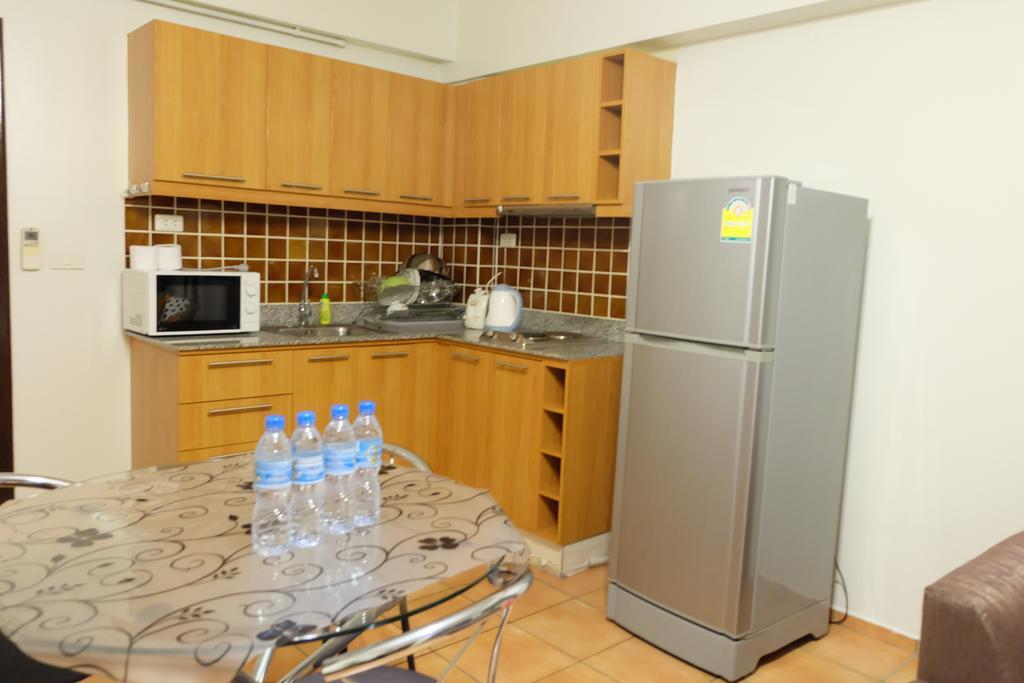 Lomsabai Apartments Bang Saen Exterior photo