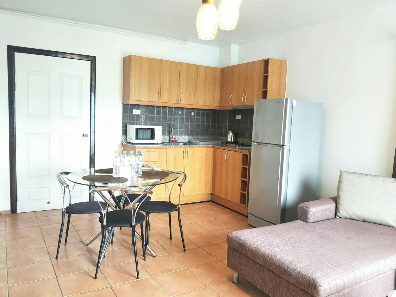 Lomsabai Apartments Bang Saen Exterior photo