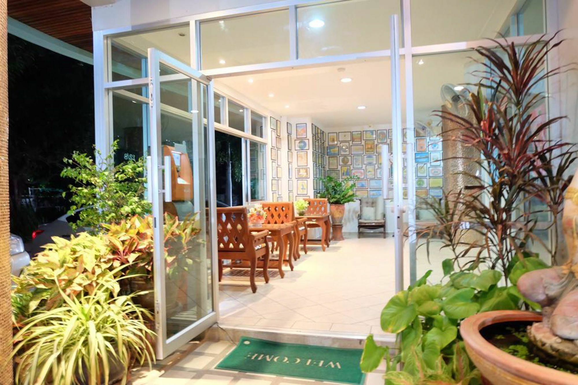 Lomsabai Apartments Bang Saen Exterior photo